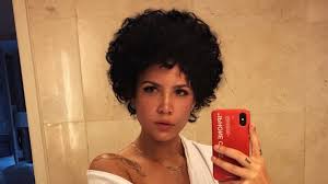 Read parents names + 100th fact! Halsey Slams Critics Of Her Natural Hair Calls Remarks Some F Ked Up S T Huffpost