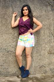 Beauty Galore HD : Tollywood Actress Sri Anusha Milky Hot Legs Showing  Photos In Floral Short