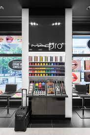 mac cosmetics continues expansion