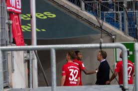 Son 4 maçını da kazanan bayern münih, puanını 45 yaptı. Spiel Bei 1899 Hoffenheim Bayern Fans Sorgen Mit Hass Banner Fur Unterbrechung Fussball Stuttgarter Nachrichten