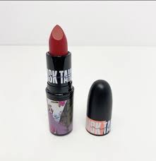 mac risk taker ruby woo 707 lipstick