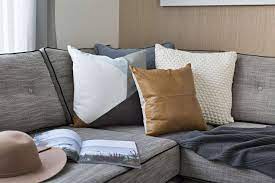 how many cushions should be put on a sofa