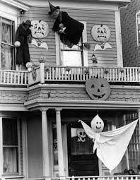 Posted over a year ago. 30 Best Vintage Halloween Decorations Retro Halloween Decor Ideas Photos