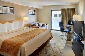 Information about the hamilton inn select beachfront mackinaw city hotel, hotel and motel accommodations, lodging, vacation packages, shopping, restaurants, attractions and ferry service to mackinac island, ratings and reviews, beachfront Hotel Comfort Inn Hamilton Hamilton Trivago Ca
