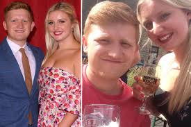 10:55 gmt, 08 december 2020. Coronation Street Actor Chesney Brown Sam Aston And Wife Briony Are Expecting First Child One Year After Marriage The Sun Fr24 News English