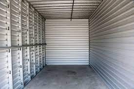 how much fits in a 10x10 storage unit