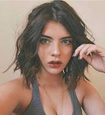 Steer away from heavy bangs, as this could make your face appear shorter, and avoid hairstyles that are one length, as this could make your face appear longer. Great Short Haircuts For Oval Faces 14 Hairstyles Haircuts