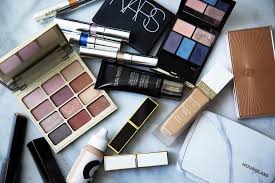 makeup shelf life when to throw away