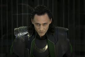#loki это я несу оскар тому хиддлстону за непревзойдённую актёрскую игру pic.twitter.com/5blhtpbzsq. Loki Disney Series Tom Hiddleston Teases Formidable Enemies