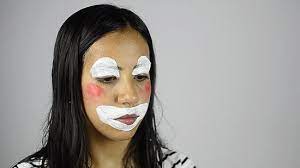 how to face paint a clown with