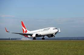 flight review qantas boeing 737 800