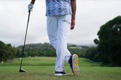 can-i-wear-hawaiian-shirt-to-golf