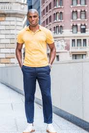 what color shirt goes with navy blue pants