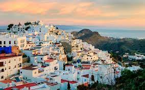 Almería is a city in andalusia, spain, located in the southeast of spain on the mediterranean sea, and is the capital of the province of the. Umzug Nach Almeria Spanien Vergleichen Und Sparen Bis Zu 60