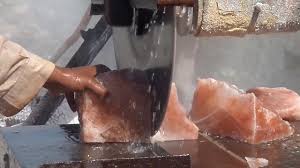 Pink himalayan salt is made from rock crystals of salt that have been mined from areas close to the himalayas, often in pakistan. Himalayan Salt Cutting Process Himalayan Pink Salt Lamps Cutting Rock Salt Mining In Pakistan Youtube