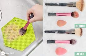 how to clean makeup brushes with dish