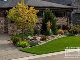 Front Yard Landscaping Ideas With The