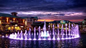 the island in pigeon forge dine