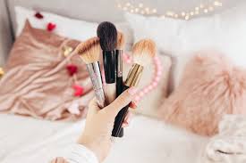 10 holy grail makeup brushes courtney
