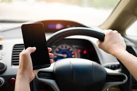top 9 distractions while driving