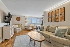 125 10 queens boulevard unit 1705