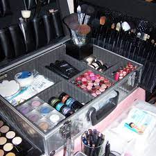 how to put together a makeup artist kit