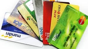 Nomor kartu debit, cvv kartu debit & valid thru adalah bagian kartu debit yang harus anda ketik saat melakukan pembayaran belanja online dengan kartu debit / debit online. Jangan Sampai Diketahui Orang Lain 16 Digit Angka Di Kartu Atm Memiliki Makna Tersendiri Serambi Indonesia
