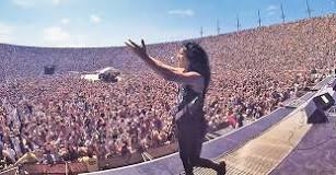 What is the largest Metallica concert ever?