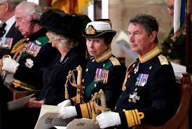Queen Elizabeth II's funeral: How Princess Anne made history with her  outfit at the queen's vigil | Lifestyle News,The Indian Express