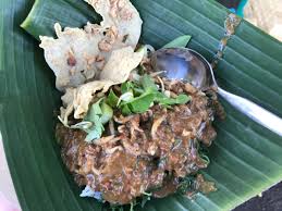 Pecel pecel pincuk legendaris di madiun | benoe makannya nambah. Nasi Pecel Pincuk Bu Retno Nusa Loka Bsd Infomakan