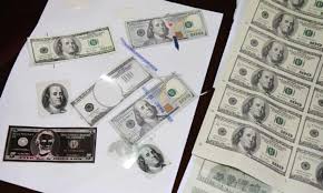 I will check it again.according to the machine,a counterfeit note should be confiscated. Counterfeiting Is An Art Peruvian Gang Of Master Fabricators Churns Out 100 Bills Peru The Guardian