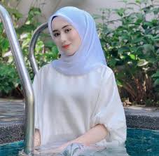 Inilah 5 daerah penghasil wanita tercantik di indonesia. Tweet Media Oleh Koleksi Awek Tudung Gurlhijab Twitter Beautiful Hijab Beautiful Hijab Girl Beutiful Girls