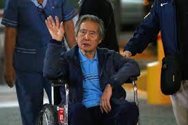 El presidente que renunció por fax: Hace 20 años Fujimori envió mensaje a peruanos desde Japón | La Nación