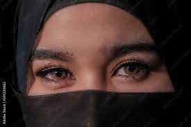 muslim women have beautiful eyes