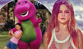 Very early on, you could just tell, they clicked, fred. Selena Gomez Shares Adorable Throwback Snap With Barney The Dinosaur When She Was Just 7 Daily Mail Online