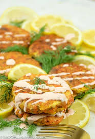 I pair these cakes with homemade light caesar dressing that's. Easy Low Carb Salmon Cakes Recipe With Creamy Garlic Sauce Low Carb Inspirations
