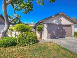 Formal living, den with fireplace, kitchen with eat in area, formal dinning. Cozy 3 Bedroom 2 Bathroom Home House For Rent In Fresno Ca Apartments Com