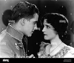 Alt-Heidelberg, (THE STUDENT PRINCE IN OLD HEIDELBERG) Stummfilm USA 1927  s/w, Regie: Ernst Lubitsch, RAMON NAVARRO, NORMA SHEARER Stock Photo - Alamy