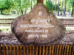 Hasil gambar untuk gambar Tuol Sleng Genocide Museum dan Killing Field