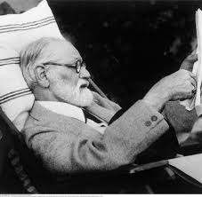 Sigismund freud (later changed to sigmund) was a neurologist and the founder of psychoanalysis, who created an entirely new approach to the understanding of the human personality. Sigmund Freuds Letzter Sommer In London Wurde Er Zum Popstar Welt