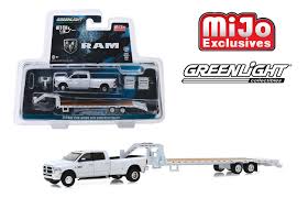 Maybe you would like to learn more about one of these? Greenlight Hitch Tow 2018 Dodge Ram 3500 Laramie With Gooseneck Trailer White 1 64 Diecast Car 51308 Buy Online In Bermuda At Desertcart 182641776