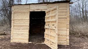 cabin shed built with pallet wood on