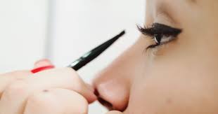 how to apply liquid eyeliner according