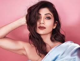 shilpa shetty makes her own makeup