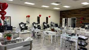 salons for acrylic nails in glendale