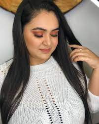 freelance makeup artist in north delhi