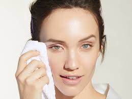 how to wash off makeup with spf