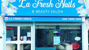 best salons for adding nail polish and