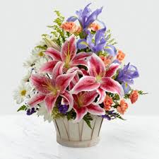 Hours may change under current circumstances Fiesta Flowers Las Cruces Florist Delivering Fresh Flowers Balloons Gift Baskets And Gifts Also Specializing In Balloon Decorating