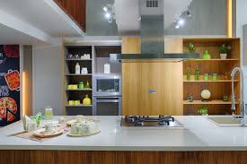 10 ways to deal with open kitchen shelves